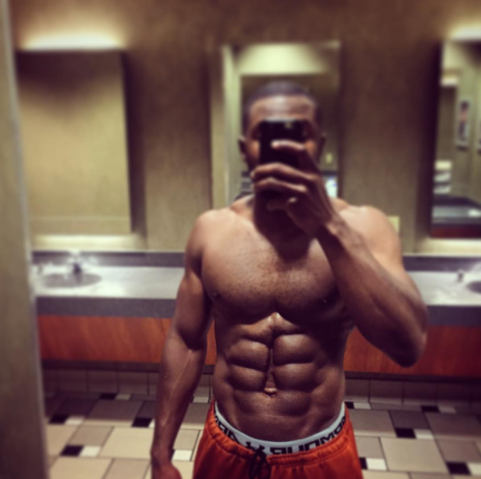 Dear 2016: Thank You For These Shirtless Selfies Of Our Favorite Famous Guys